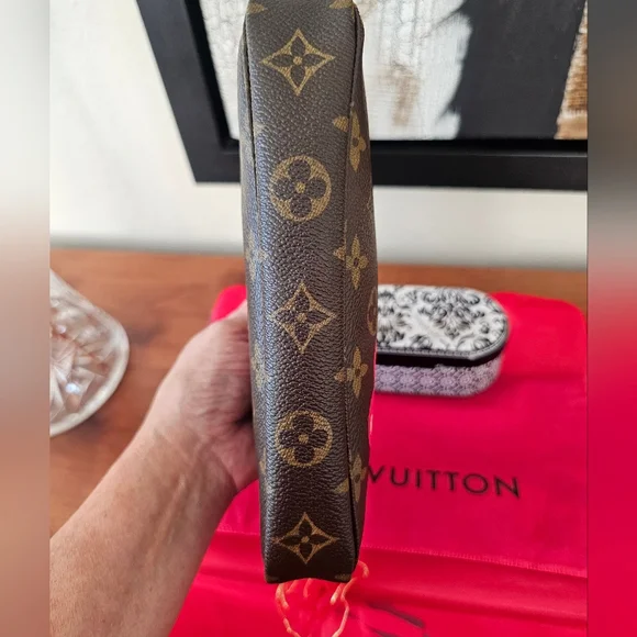 💯AUTHENTIC VINTAGE LOUIS VUITTON X MURAKAMI POCHETTE - Picture 5 of 9